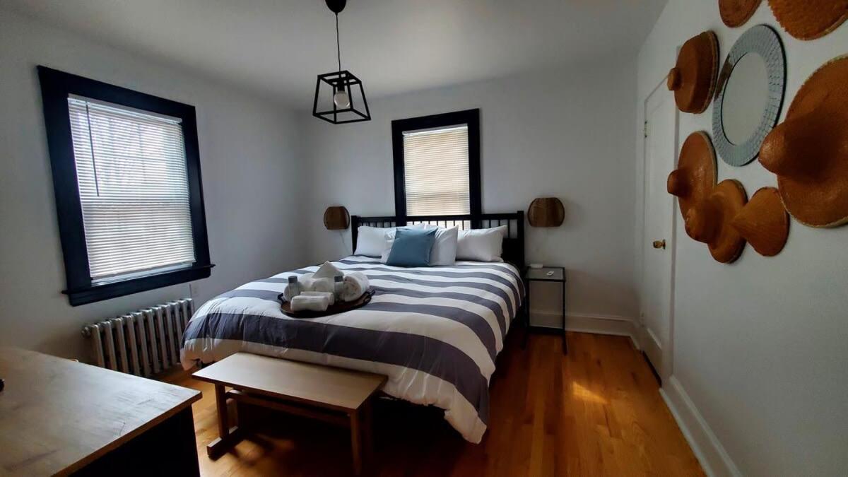 Апартаменти The Blue Sapphire 2Br 2 King Beds & Ample Backyard Бріджпорт Екстер'єр фото