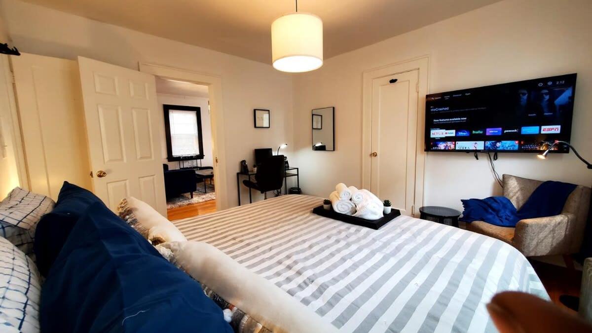 Апартаменти The Blue Sapphire 2Br 2 King Beds & Ample Backyard Бріджпорт Екстер'єр фото