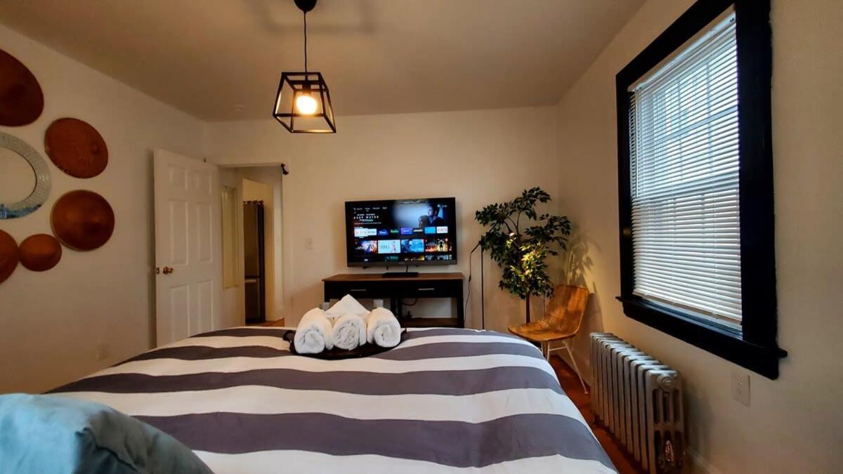 Апартаменти The Blue Sapphire 2Br 2 King Beds & Ample Backyard Бріджпорт Екстер'єр фото